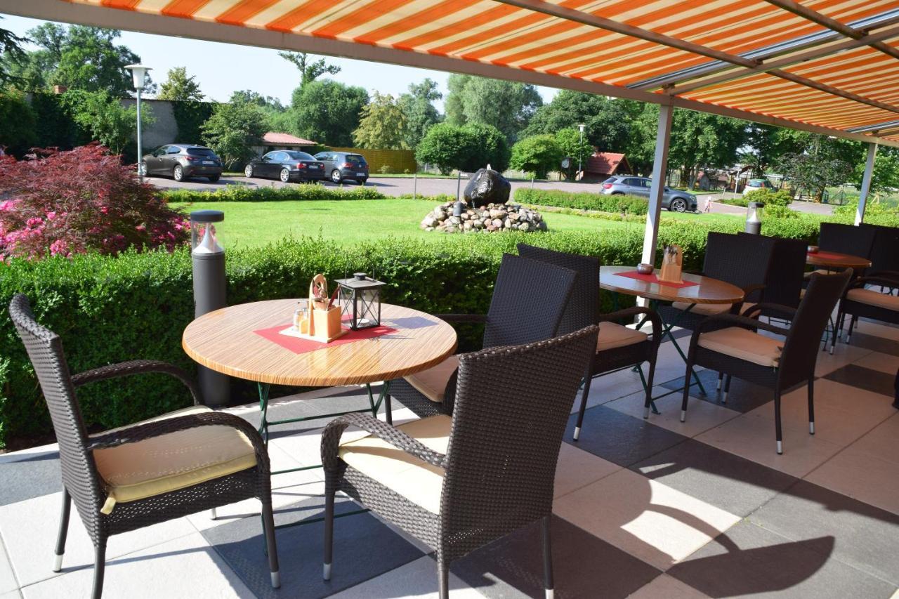 Land-Gut-Hotel Seeblick Klietz Exterior photo