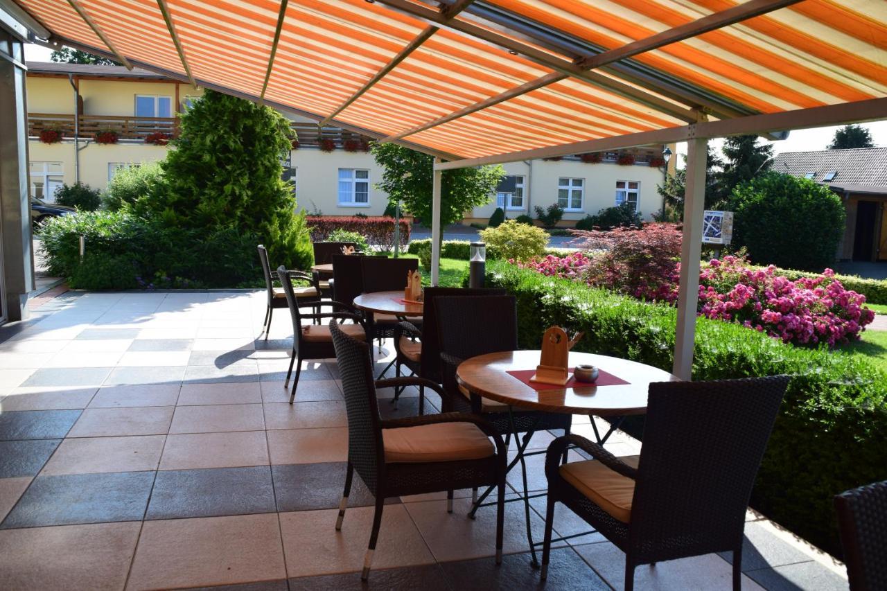 Land-Gut-Hotel Seeblick Klietz Exterior photo