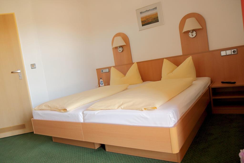 Land-Gut-Hotel Seeblick Klietz Exterior photo
